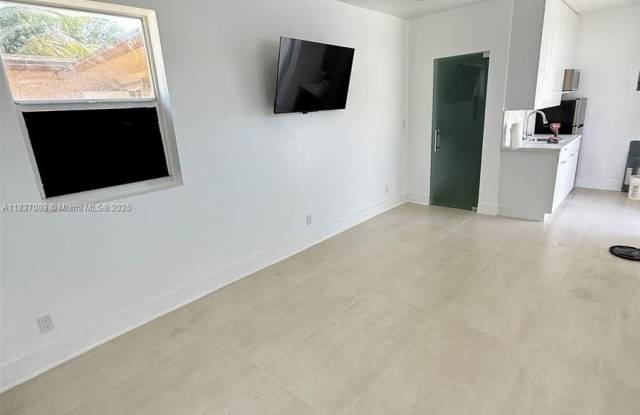 6431 SW 7th photos photos