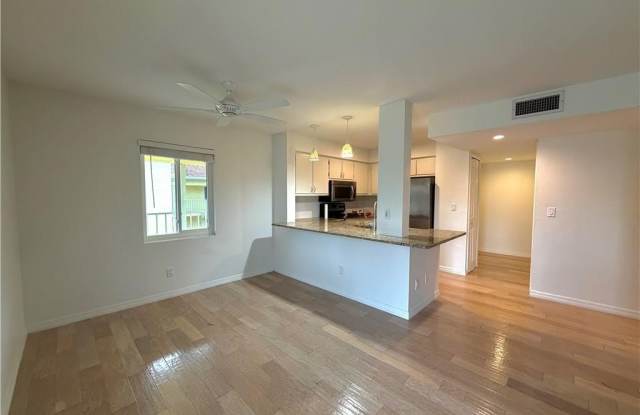 1001 Foxfire Ln unit: 301 photos photos