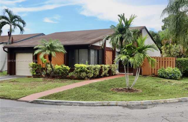 9730 SW 148th Ave photos photos