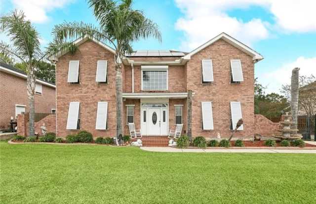 Spacious 4BR House in Marrero Gallery 1