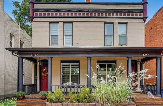 1623 North Williams Street Gallery 1