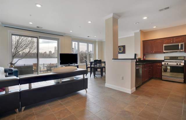 41 LYDIA DR - 41 Lydia Dr, Guttenberg, NJ 07093