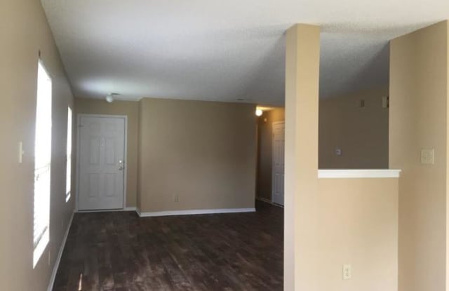 8607 Bluff Point Drive Gallery 3