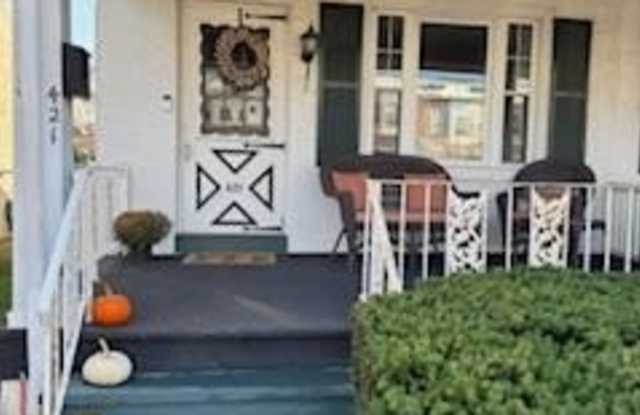 421 N CHESTNUT ST - 421 North Chestnut Street, Lansdale, PA 19446