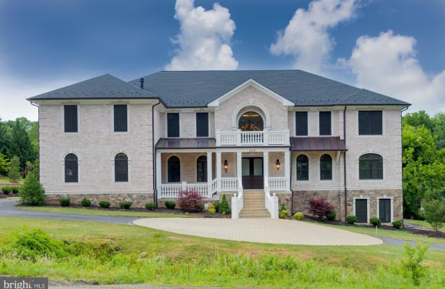 7112 GEORGETOWN PIKE - 7112 Georgetown Pike, McLean, VA 22101