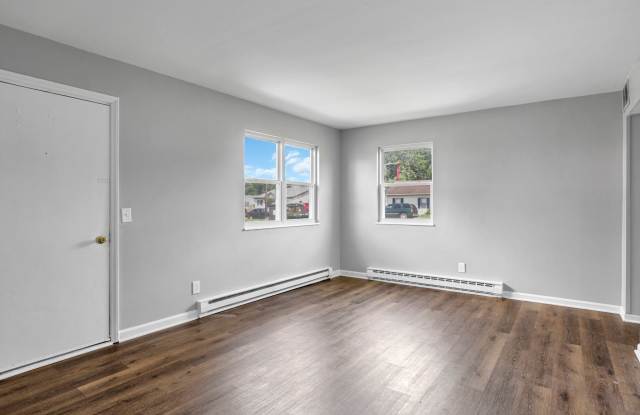 505 Tower Court Gallery 3