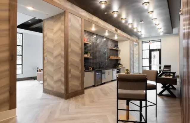 Varick on 7th Gallery 4