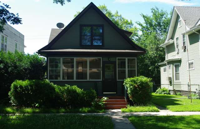 Clean, Updated, 4 Bedroom Home in Hamline/Midway - 946 Sherburne Avenue, St. Paul, MN 55104