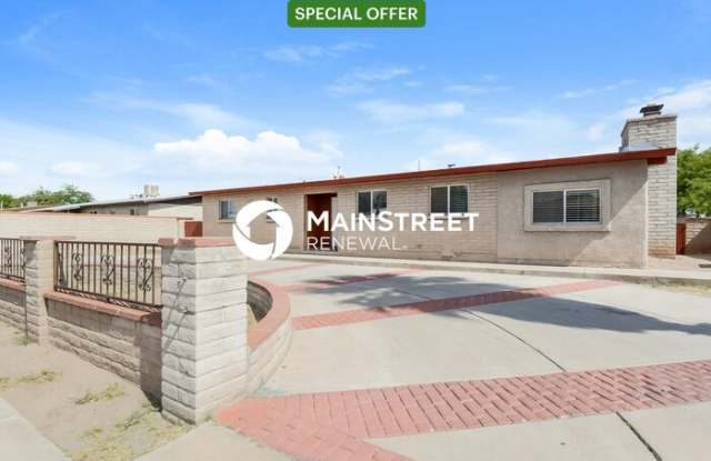1808 West Riverview Street photos photos