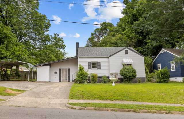Charming 4 Bedroom, 2 Bathroom house photos photos