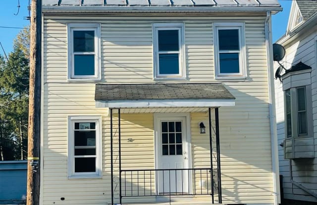 50 N QUEEN STREET - 50 North Queen Street, Littlestown, PA 17340