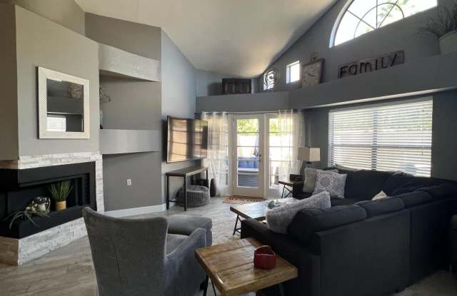 3534 E VERBENA Drive Gallery 2