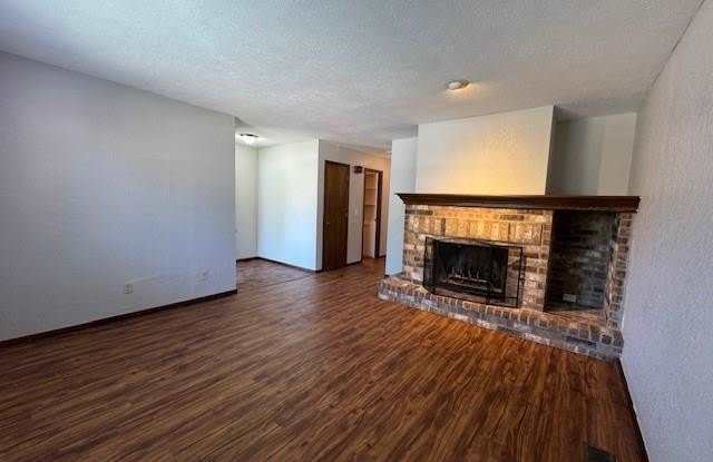 2913 Village Circle Gallery 4
