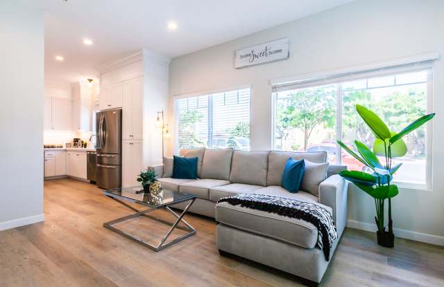 1333 Holly Avenue photos photos