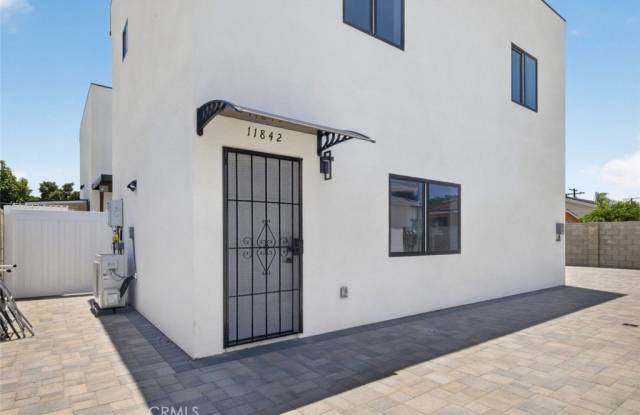 11842 Arminta Street photos photos 11842 Arminta Street photos photos