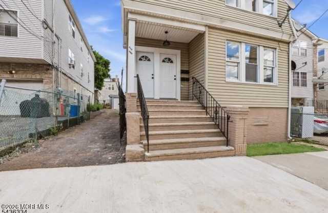 235-237 Lehigh Avenue Gallery 2