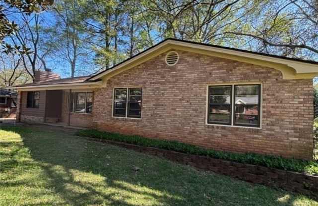 125 Hunt Road Gallery 4