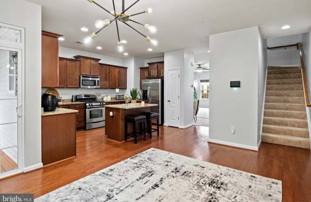 7530 STONEHOUSE RUN Drive photos photos