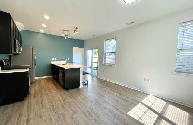 Beautifully Upgraded 3-Bedroom Home with Private En-Suites & Bonus Space Gallery 4