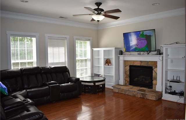 11927 Royal Castle Court Gallery 4