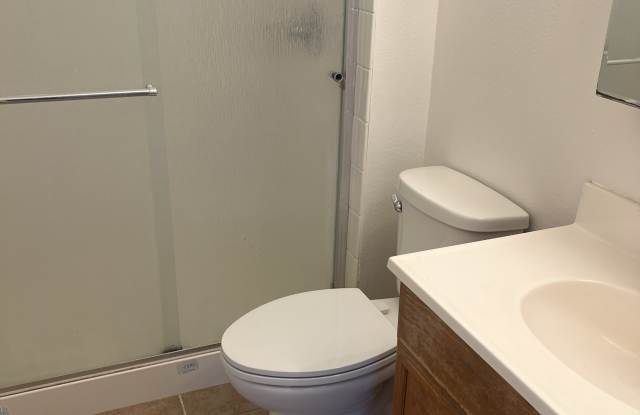 2593 Capitales Drive - 2595 Gallery 4