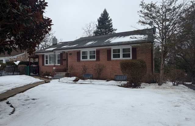 Charming Reading 3/4 BR Home For Rent with lots of Character photos photos