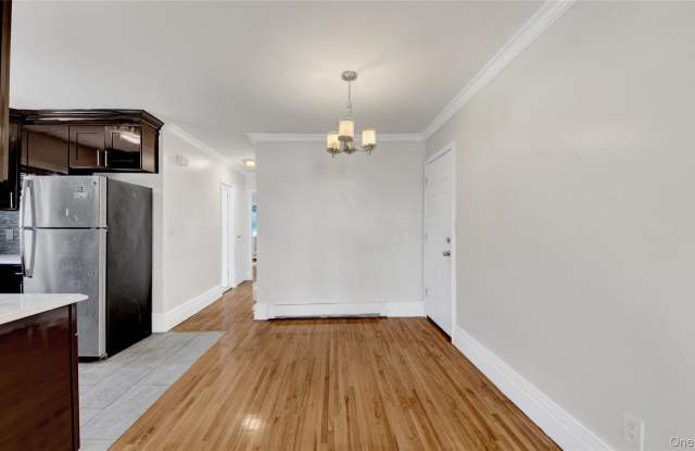4392 Carpenter apt #2 Avenue Gallery 2