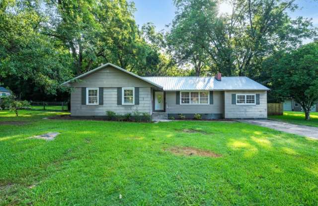 1268 Norman Drive Leeds, AL 35094 Gallery 1