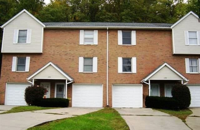 1372 B Twin Pines Trail - 1372 Twin Pines Trl, Newark, OH 43055