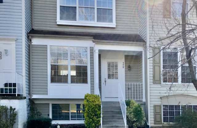328 STALLION SQUARE NE - 328 Stallion Square Northeast, Leesburg, VA 20176