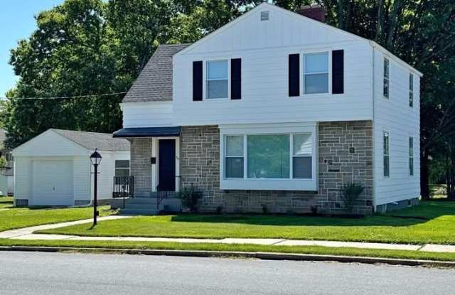 316 W MAPLE STREET photos photos