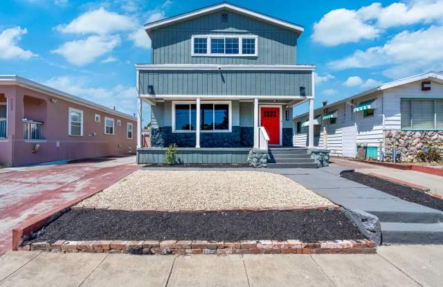 REMODELED HUGE BRIGHT 2400sf 4BR/3.5BA Havenscourt Split Level Home w Cottage AVAIL NOW photos photos