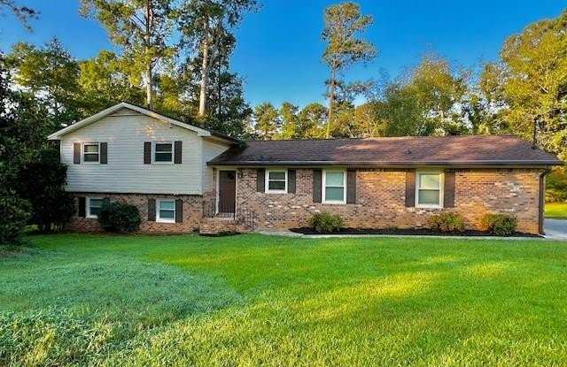 2739 White Oak Lane SW photos photos