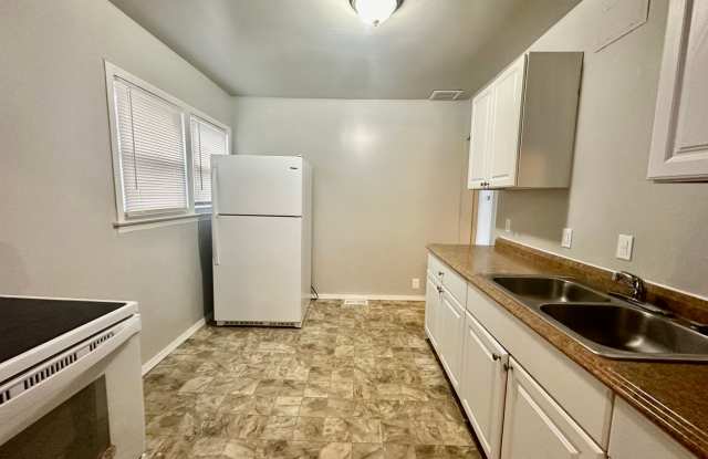 Charming 3-Bedroom Bungalow in Warren $1200 a month Gallery 4