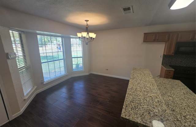 508 Tarragon Lane Gallery 4