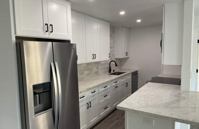 Completely Remodeled 2 Bed 2 Bath in Linda Vista!! Water/Trash Included photos photos