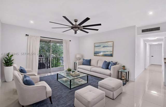 13707 SW 91st Ct Gallery 3