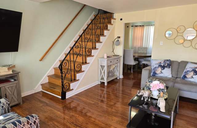 7152 BUSTLETON AVENUE photos photos