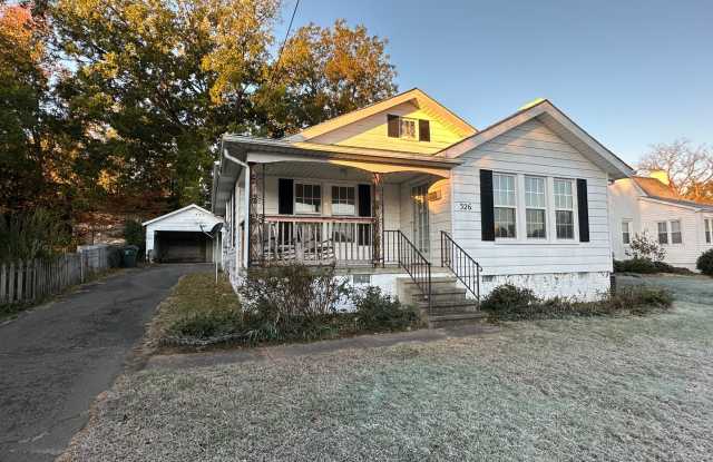 Burlington - 326 West Willowbrook Drive, Burlington, NC 27215
