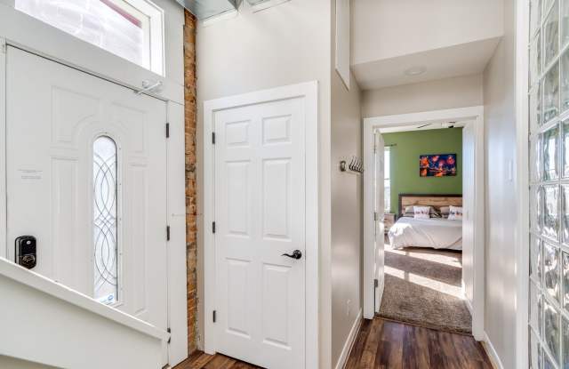 Urban Luxury with Stunning City Views – 2BR/2BA in Over-the-Rhine photos photos Urban Luxury with Stunning City Views – 2BR/2BA in Over-the-Rhine photos photos