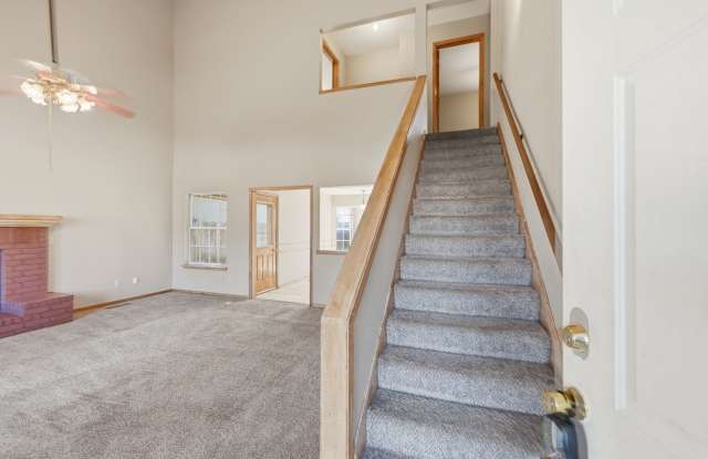 Well-maintained 3-bedroom, 2-bathroom home in Broken Arrow's desirable Silvertree neighborhood Gallery 4