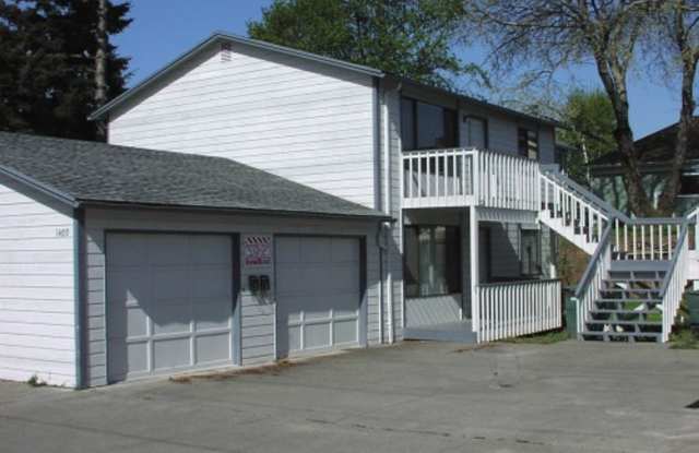 2 Bed, 1 Bath Duplex with Garage photos photos 2 Bed, 1 Bath Duplex with Garage photos photos