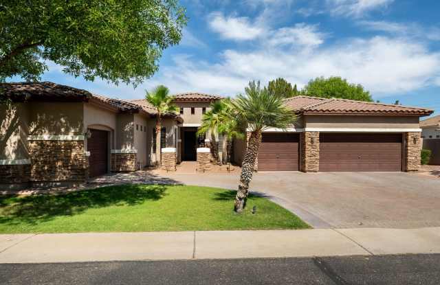 Stunning UPGRADED Furnished Home in Chandler!!! - 1941 South Santa Anna Street, Chandler, AZ 85286