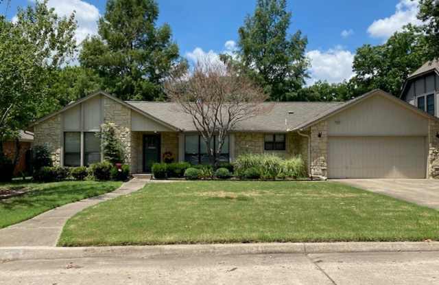 Spacious 3-Bed, 2-Bath Home in Prime South Tulsa Location - 81st  Sheridan - 7916 South Irvington Avenue, Tulsa, OK 74136