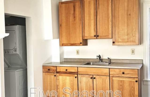 13 Blodgett Street - A Gallery 4