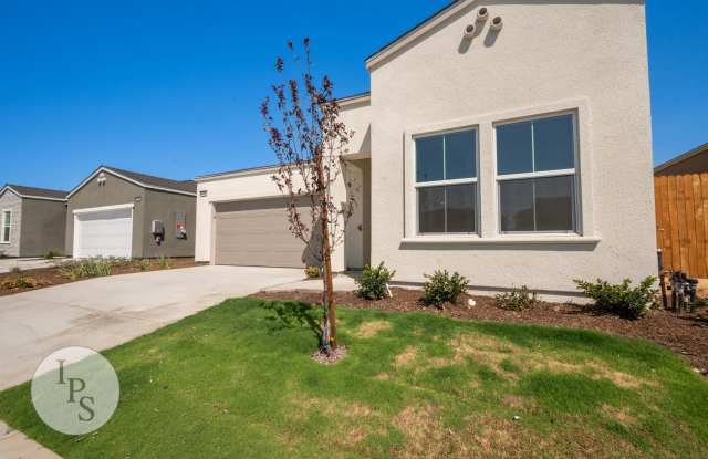 Southeast Fresno Home 4 Bedrooms + Owned Solar & Battery Backup in CUSD Gallery 3