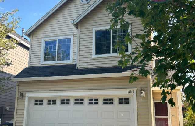 Bethany - Desirable Kaiser Woods / Beautiful 4 Bedroom Home, Central Air, New Everything!!! photos photos