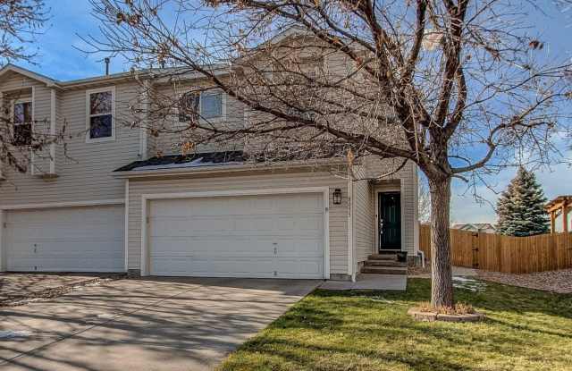 Outstanding 3 bed townhome for rent.  Pet Friendly!! Gallery 1