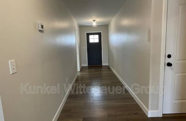 808 Applewoood Creek Drive Gallery 3