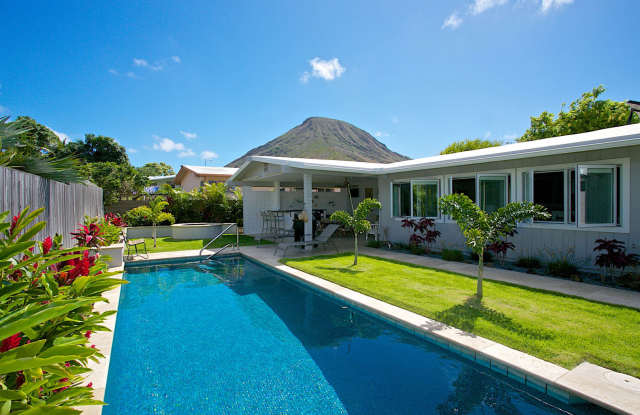 HAWAII KAI - Furnished w/lap pool - 450 Kaumakani Street, East Honolulu, HI 96825